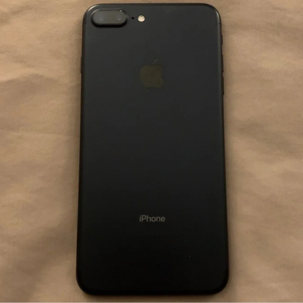 iPhone 7 Plus 32 GB Phone